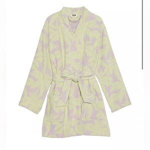 NWT PINK Victoria’s Secret 
THE TERRY TOWEL ROBE  100% Cotton